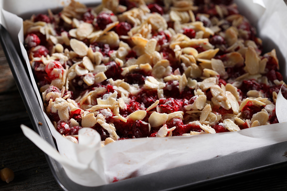 Cranberry White Chocolate Bars with Chickpeas - Desserts Recipe