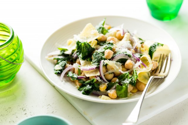 Chickpea_garlick_wilted_spinach_salad-1727
