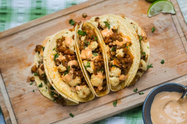 USA, Roasted Cauliflower and Seasoned Lentil Tacos